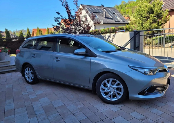 Toyota Auris cena 52000 przebieg: 143000, rok produkcji 2015 z Biały Bór małe 254